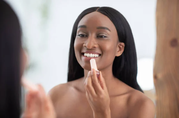 Skönhetsprodukter, kosmetika och makeup hemma — Stockfoto