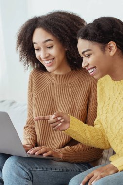 İnanılmaz bir olay, yeni ilginç bir mesaj, reklam ve harika bir online teklif