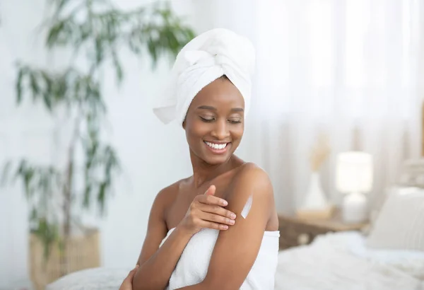 Fresh skin, moisturizing and nutrition for body