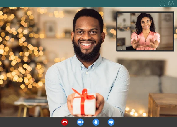 Black couple having romantic online date, celebrating anniversary — Stock Photo, Image