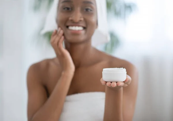 Moisturizing, lifting, nourishing day cream, soft skin — Stock Photo, Image