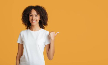 İnsanlar promosyon, duygular, tanıtım, reklam ve danışmanlık