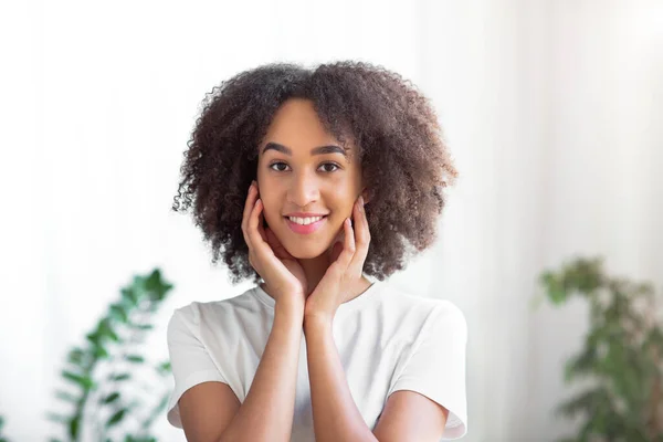 Ergebnis von Schönheitspflege, gesundem Lebensstil und Haustherapie — Stockfoto