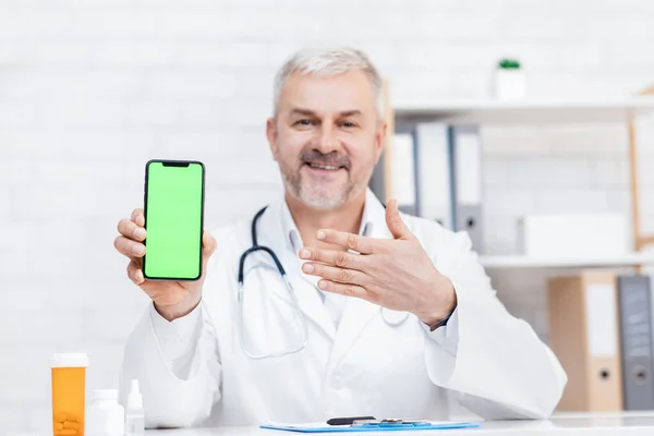 Moderne medische app voor online chatten met arts — Stockfoto