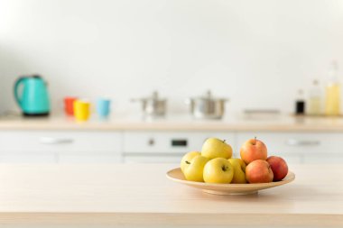 İç mekan, mutfak tasarımı ve sağlıklı yiyecekler hakkında blog yaz