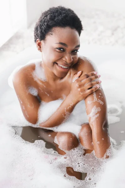 Kebersihan, prosedur kecantikan rumah dan perawatan kulit pada isolasi diri — Stok Foto