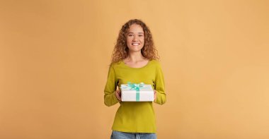 Tatil, yıldönümü, doğum günü ya da sevgililer günü hediyesi.