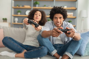 Covid-19 salgını ve evde boş zaman geçirmek.