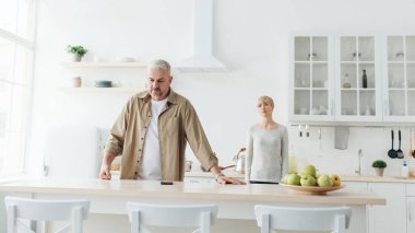 Evde sorunlar, saldırganlık ve aile içi şiddet