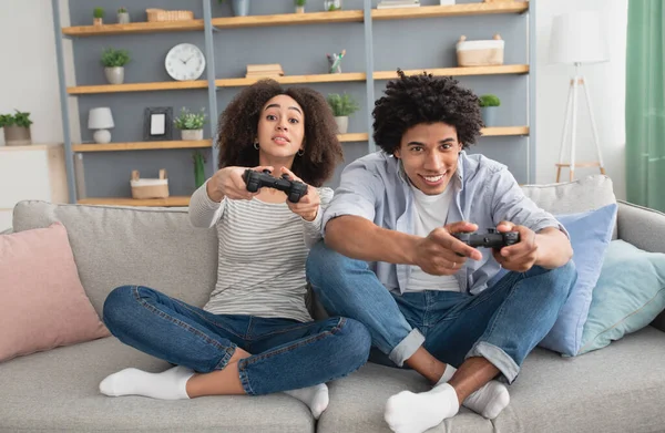 Emotions from online games during self-isolation of covid-19 and entertainment at home