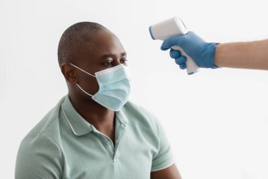 Covid-19 virüsünü önleyin ve nüfus aşısı için hazırlanın.