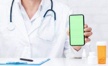 Tıbbi tavsiye, sağlık hizmeti, covid-19 salgını sırasında online uygulama