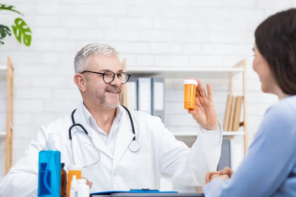 Drops and medicine for treatment, doctors recommendations and pharmaceutical — Stock Photo, Image