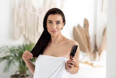 Duştan sonra evde bakım ve güzellik blogu, sabah rutin prosedürü evde yalnız.