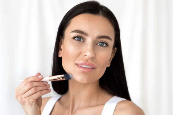 Healthy skin and perfect daily nude makeup, online beauty lessons for blog — Stock Photo, Image