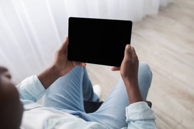 Dijital teknoloji, evdeki ve klinikteki engelliler için online çağrı ve toplantı