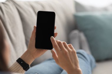 Akıllı telefon kontrolü, modern cihazlar ve sosyal ağlar
