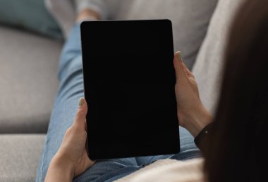 Evde yalnızlık, online toplantı, konferans, yeni uygulama ve web sitesi