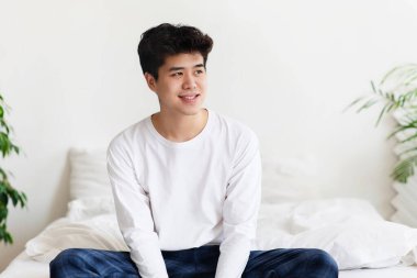 Modern gençler boş zamanlarında ya da hafta sonlarında evdeler.