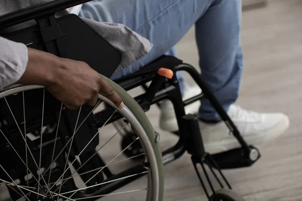 Bénult személy, sérülést, betegséget és orvosi ellátást követően fogyatékos — Stock Fotó