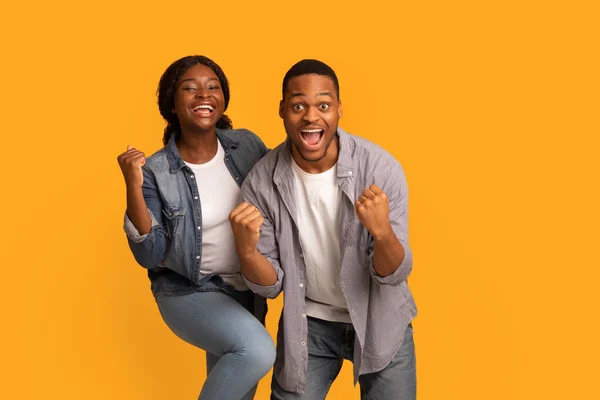 Big Win. Happy Excited Black Couple Celebrating Success With Raised Fists — 스톡 사진