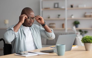 İş, eğitim, webinar, evde uzaktan eğitim, engelliler için internet dersi