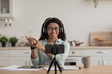 Öğretmen öğretmen, video konferansı çağrısı, online sohbet, mesafe webinar