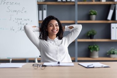 Sanal toplantı koronavirüs önleme, yeni normal, mesafe çalışması