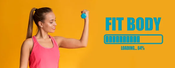 Sportig ung kvinna tränar med hantel på orange bakgrund, collage med passform kropp lastning förloppsindikator — Stockfoto