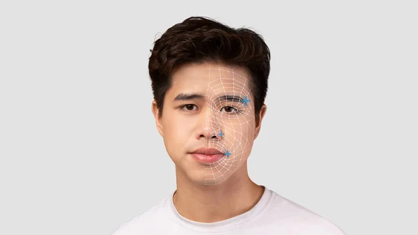 Asyalı adam yüz taraması, yakın çekim, modern teknolojiler için kolaj yaptırıyor. — Stok fotoğraf