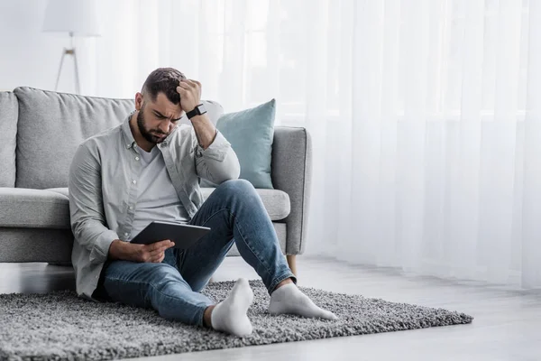 Erinnerungen, Bildung, Depression, menschliche Emotionen, Mimik — Stockfoto