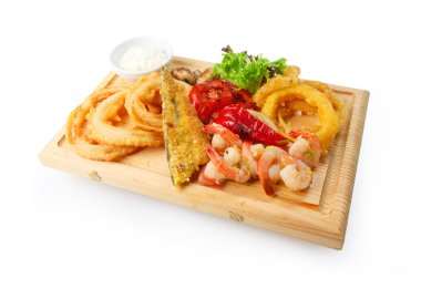 Izgara sebzeli kavrulmuş deniz ürünleri Restoran gıda - yakışmak