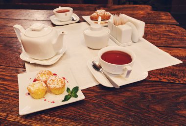 İki Kişilik romantik Kahvaltı