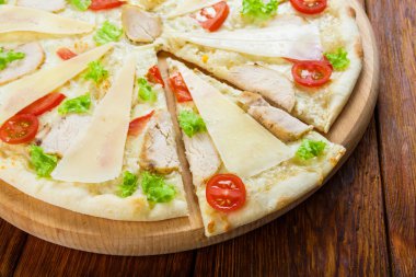 Tavuk - Sezar tarzı ile güzel pizza