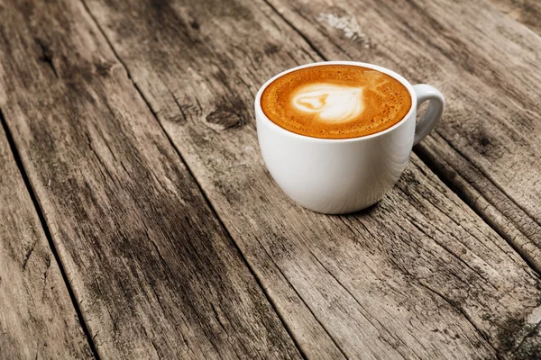 Concepto de café - taza de café con leche —  Fotos de Stock
