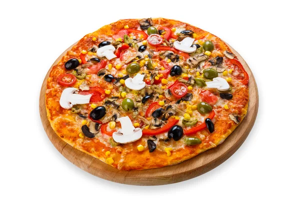 Deliziosa pizza vegetariana con pomodori, funghi e olive — Foto Stock