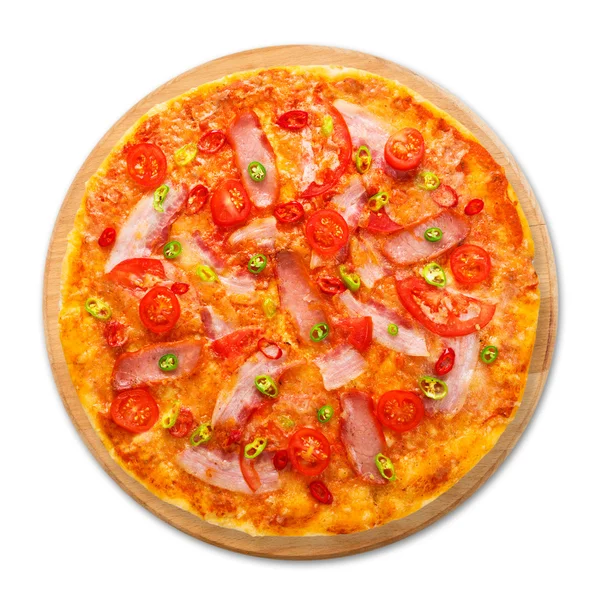 Вкусная пицца с красным и зеленым острым перцем чили — стоковое фото