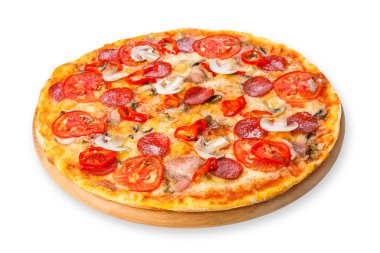 Mantar, biber ve biberli lezzetli pizza