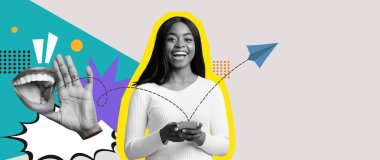 Neşeli bir kadın, kalın renk ve şekillerle çevrili akıllı bir telefonla ayakta duruyor. Parlak bir şekilde gülümsüyor, dijital dünyayla iç içe. Bu kolaj modern iletişimin özünü yakalar..