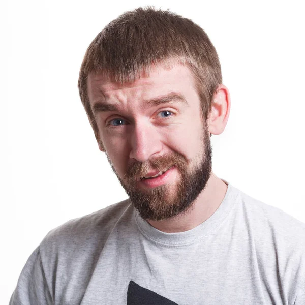 Karışık. Sinirli adam kamera beyaz izole arka plan, atış stüdyo, portre için yapması