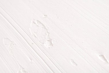 Beyaz duvar sıva desen arka plan ile. Dokulu zemin kısma. Ev tamir, iç tasarım konsepti