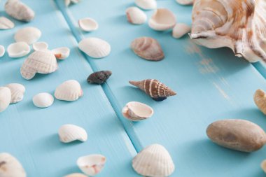 Deniz üstünde mavi ahşap, deniz tatil arka plan yer üstünde ahşap plakalar