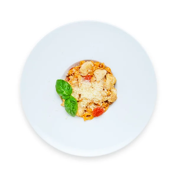 Traditionell italiensk pasta med rökt tomat — Stockfoto