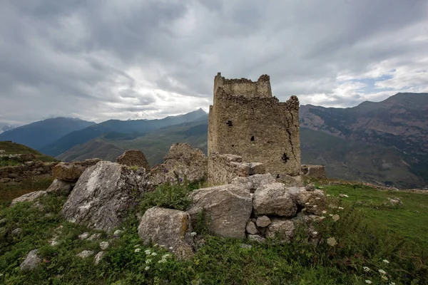 Castelo Fregat Entre Montanhas Desfiladeiro Digor Ossétia Norte — Fotografia de Stock