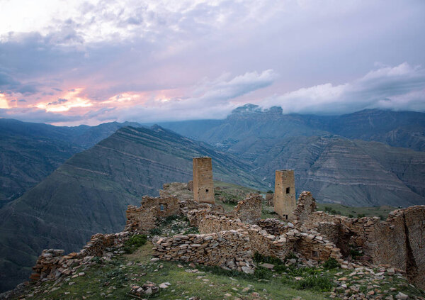 Заброшенный аул Гур в Дагестане - земля башен