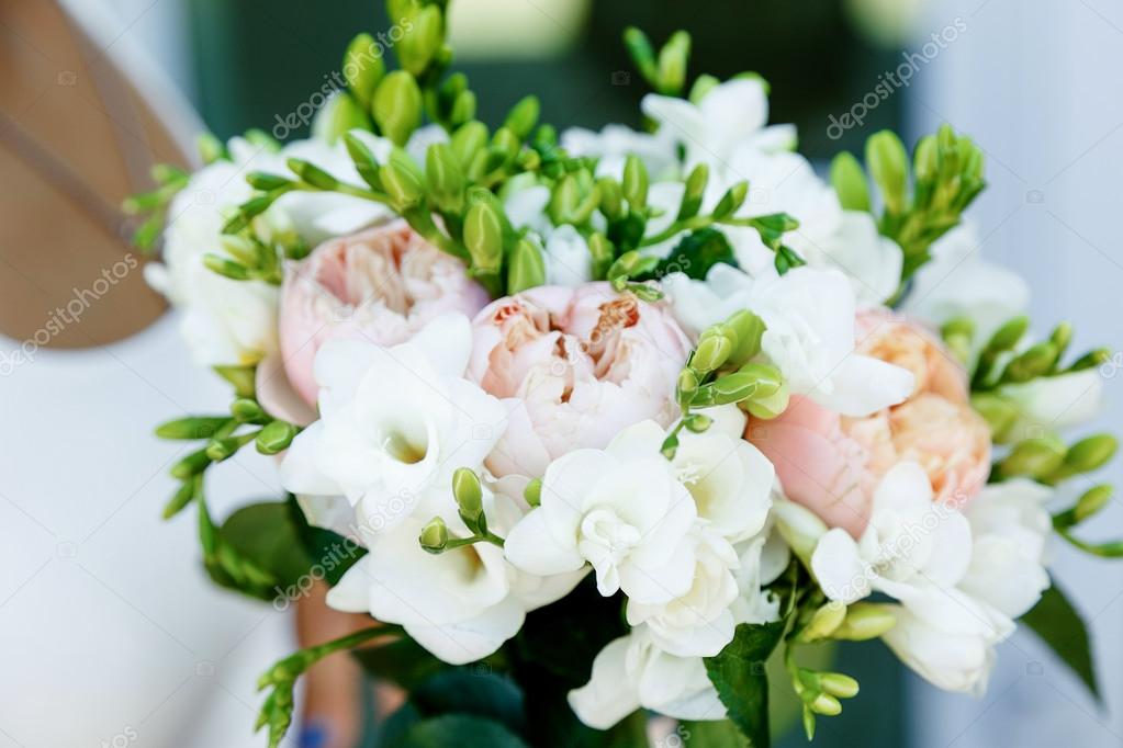 Bouquet of white  flowers