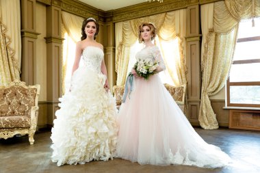 Güzel gelinler düğün makyaj ile