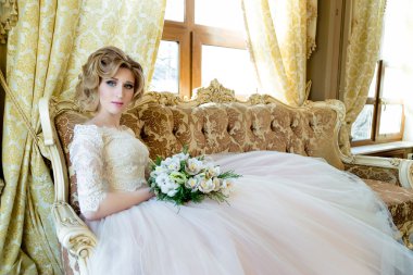 güzel sarışın gelin