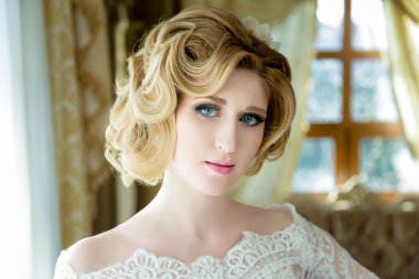 güzel sarışın gelin