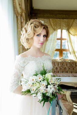 güzel sarışın gelin